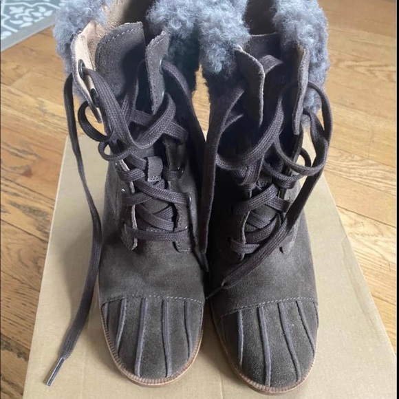 ugg jaxon boot black